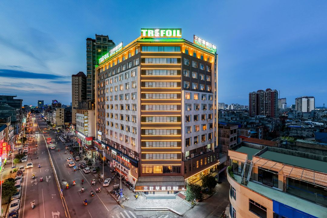 trefoil hotel