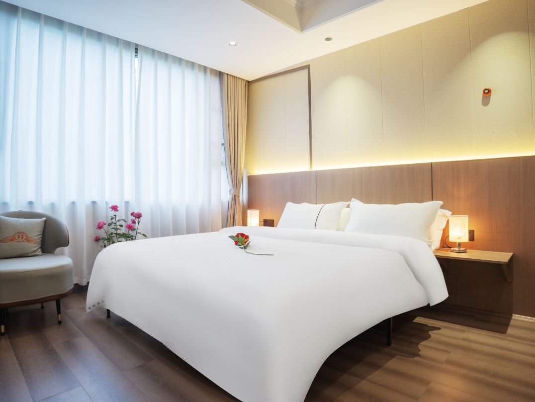 Shang 9 Hotel (Emei High-Speed Railway Station Dafo Chan Temple Tourism Area)