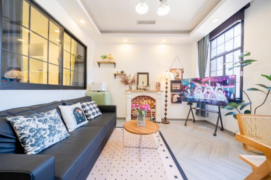 Jianju Homestay (Bund Branch)