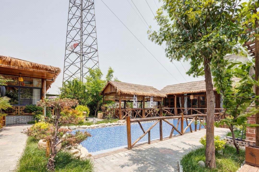 Floral Hotel· Huayin Qingping Villa Homestay