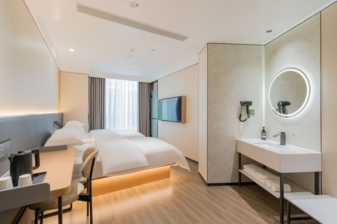 Changee Hotel (Beijing Guomao CBD Core Area)