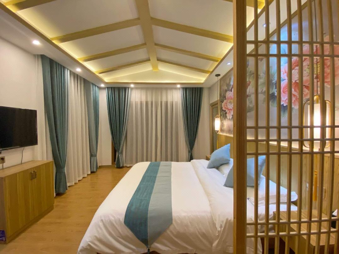 Jifangyin Inn in Furong Town