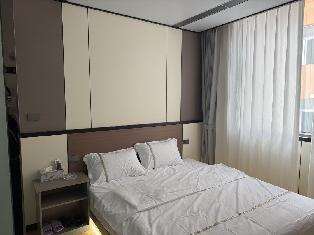 Xinyi Hotel (Congjiang High-Speed Railway Station)