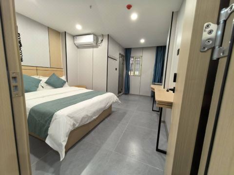 Yuanyue Hotel (Shenzhen Longhua Subway Station Yifang Tiandi)