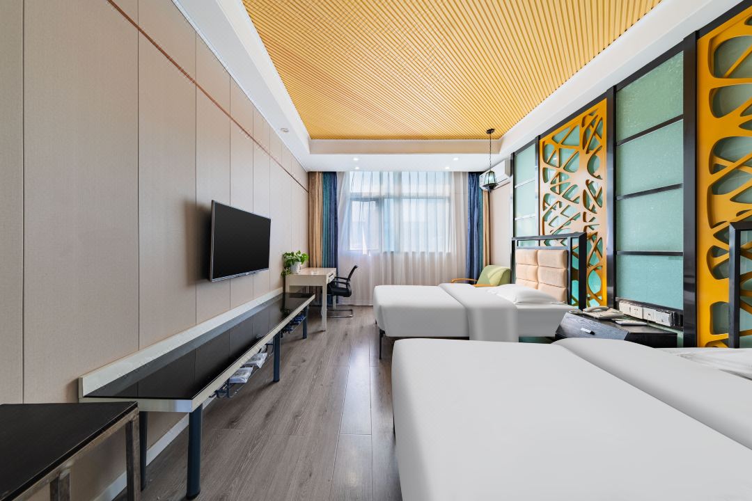 Luohe Yiyue Le Xuan Hotel (Wuyi Road Branch)