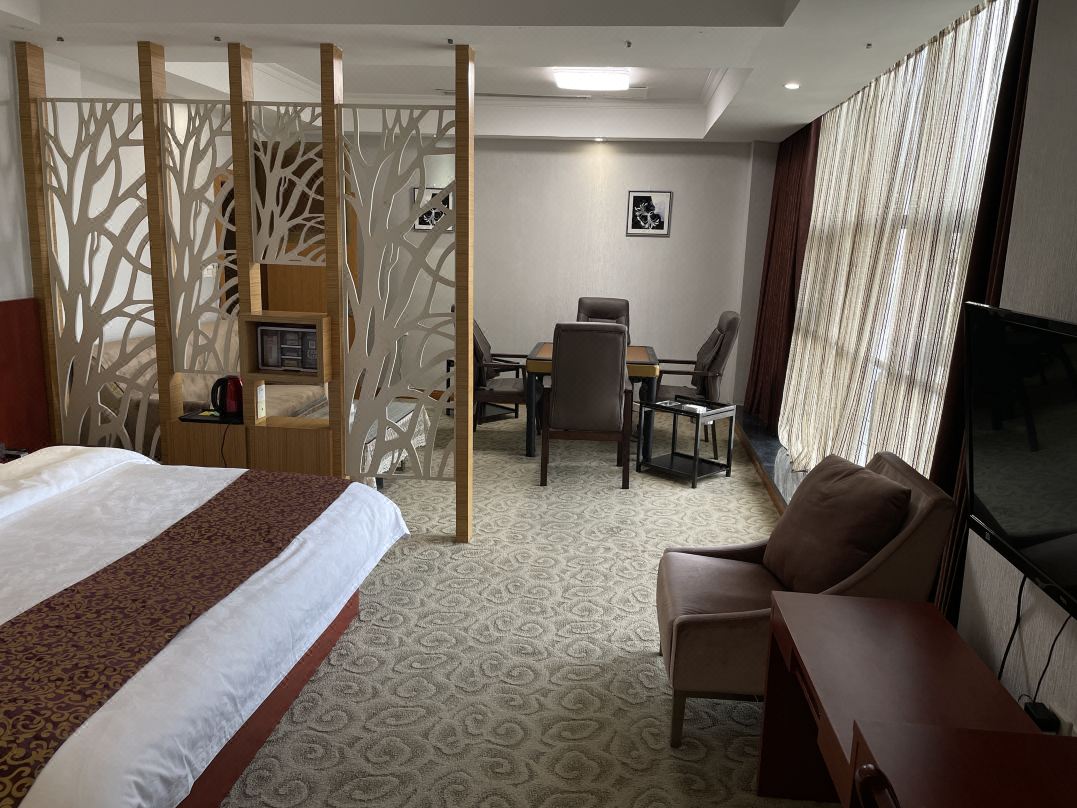 Santaichuan Shangri-La Hotel