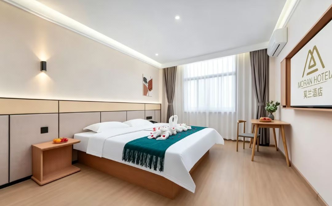 Moran Hotel (Yishui Oriental Shopping Centre Chang'an Middle Road Branch)