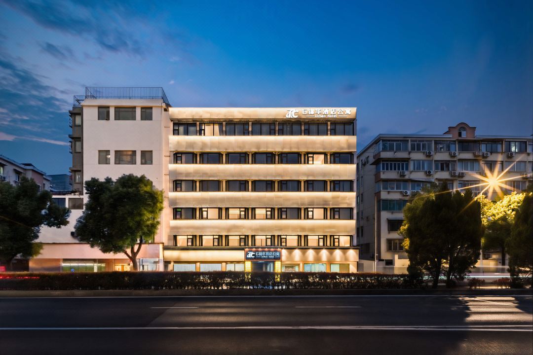 G Jinhua Serviced Apartment (Shanghai Lujiazui Dongfang Hospital)