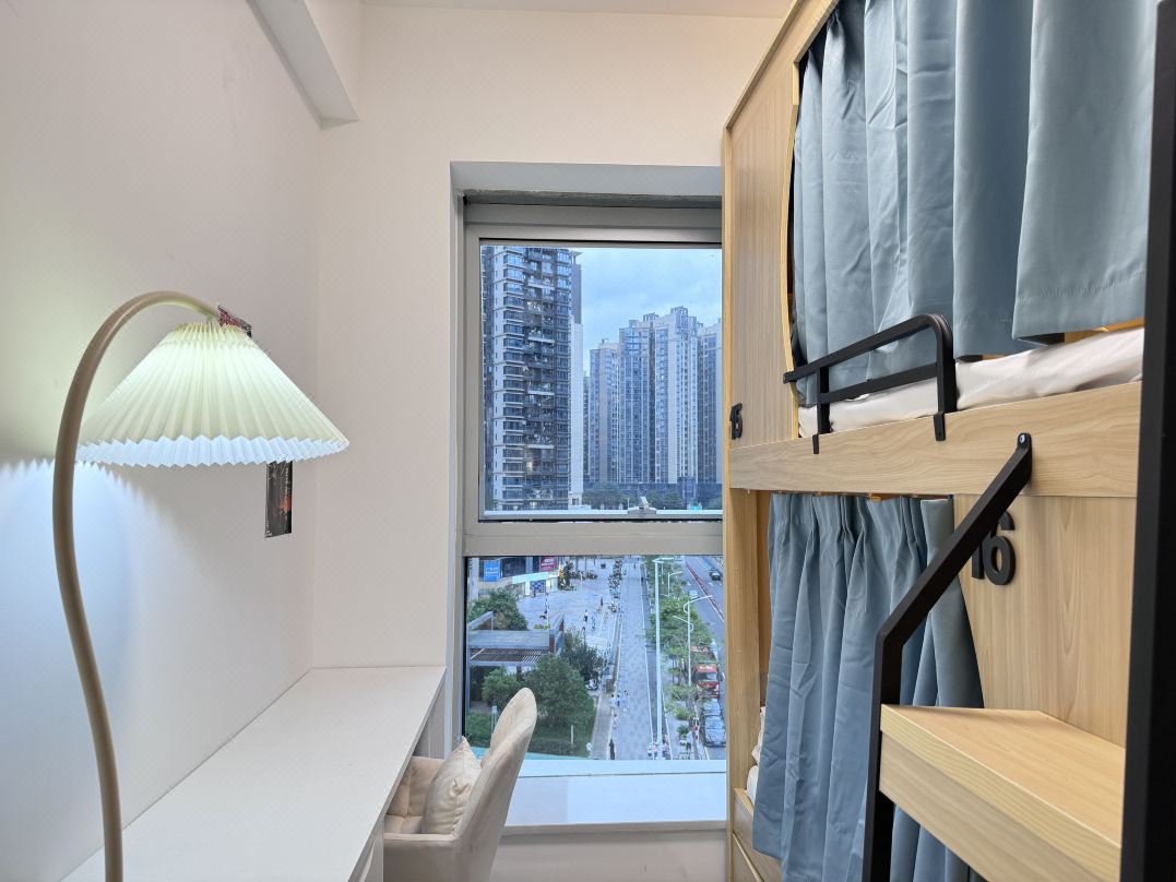 Sicily Light Luxury International Youth Hostel (Shenzhen North Station Branch)