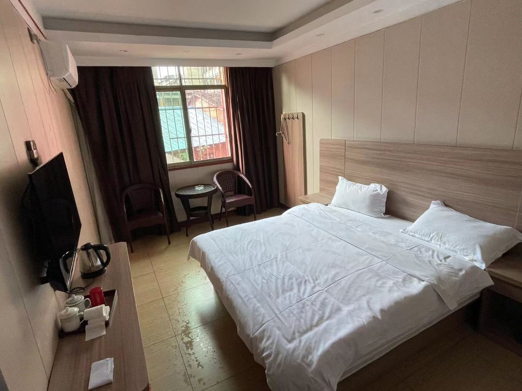 Tongcheng Hotel (Fuyang Shuangqing Branch)