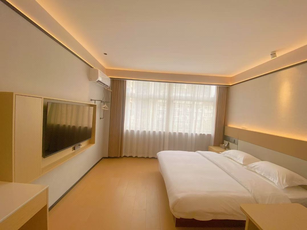 Lanfei Hotel (Anji Jiuzhou Changshuo Plaza)