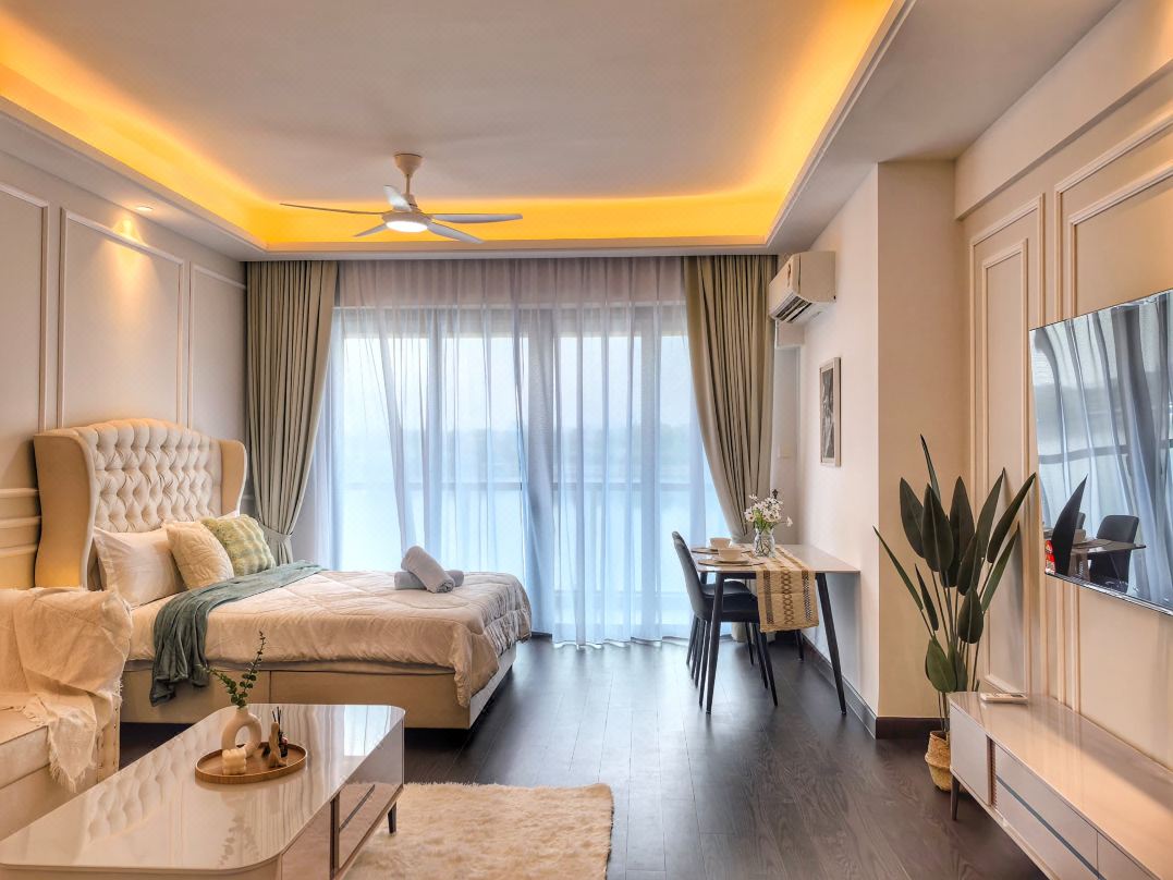 2B03A05 R&F Princess Cove, Studio Sea Front, CIQ-Singapore
