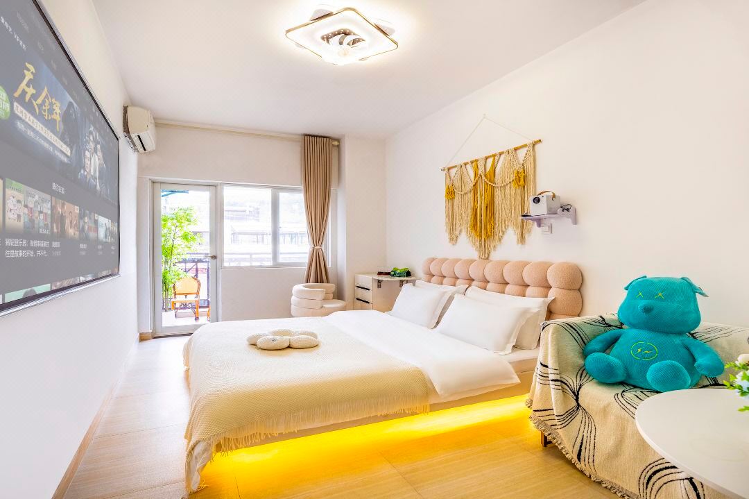 Feiyan Homestay [Gaozhuang Xishuangjing Starlight Night Market]