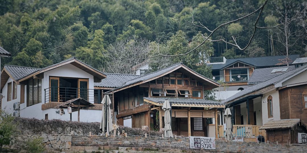 梅岭灰度艺舍特色民宿(太中段分店)