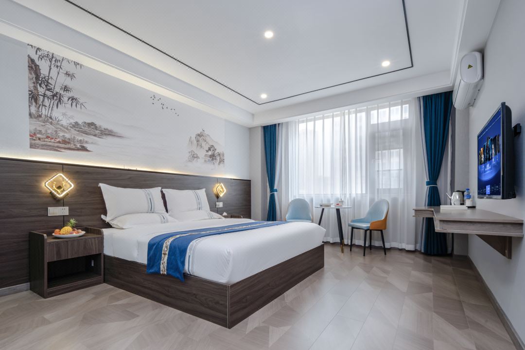 Chuxiong Kaiguan Hotel (Yihai Park)