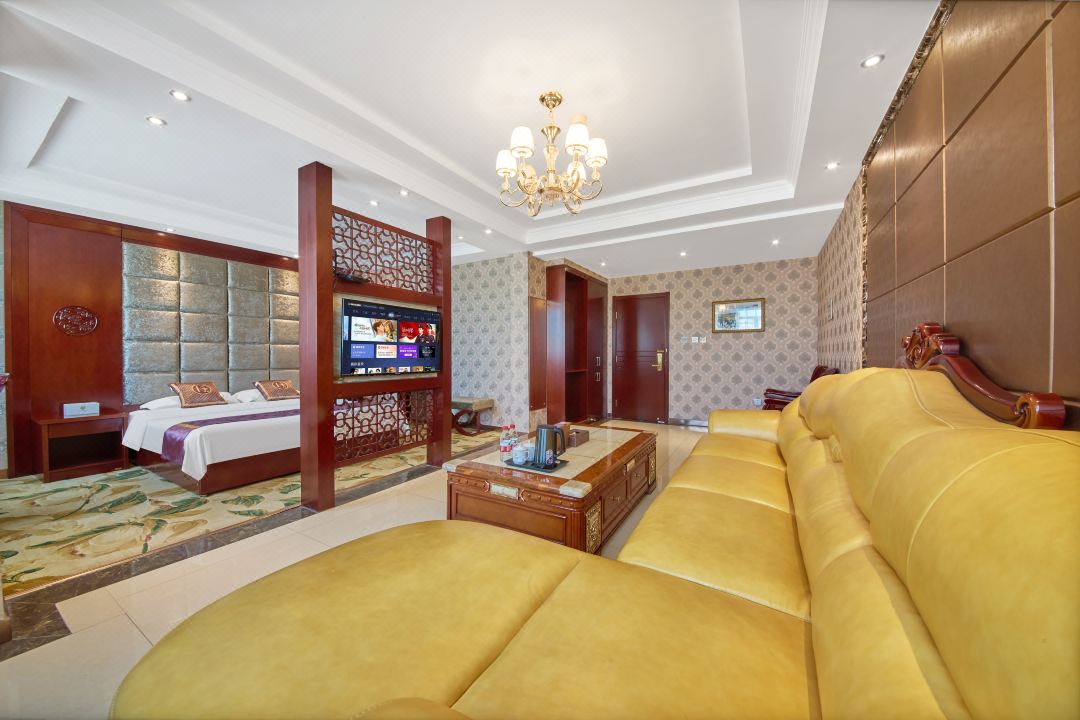 Q+ Shandan Renhe Hotel
