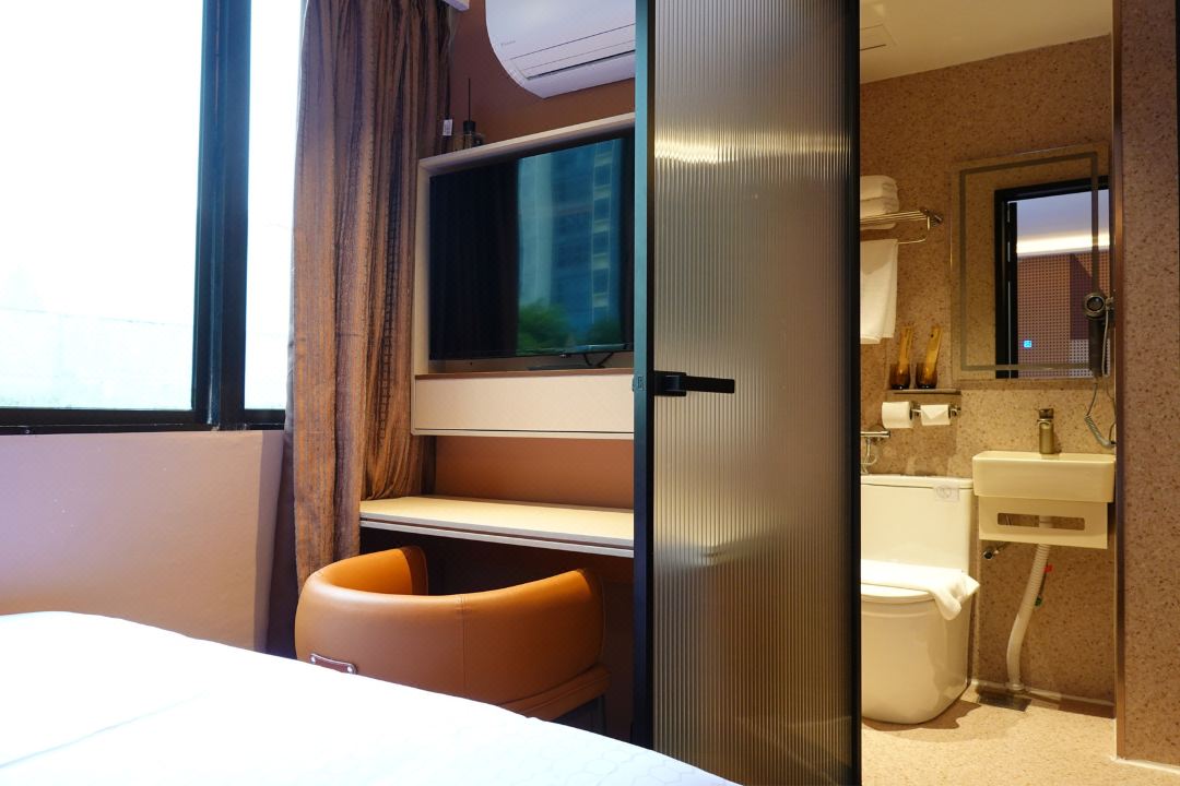 A Hotel Farrer Park - Newly Renovated