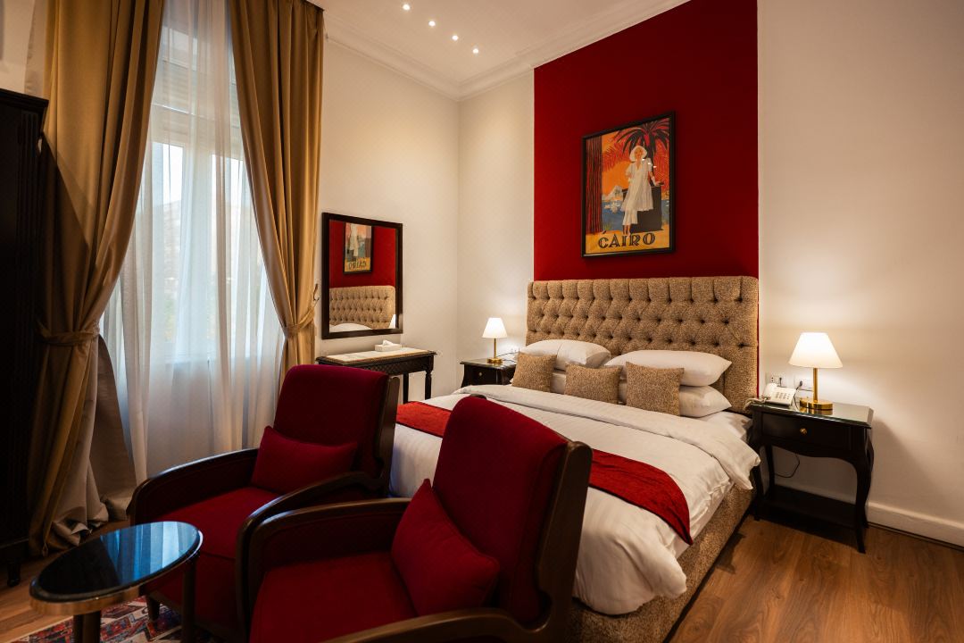 1920s Boutique Hotel and Restaurants