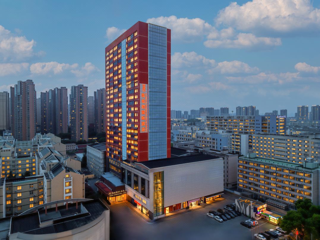 Vienna International Hotel(WuhanOpticsValleySquare-South-CentralUniversity for NationalitiesBranch)
