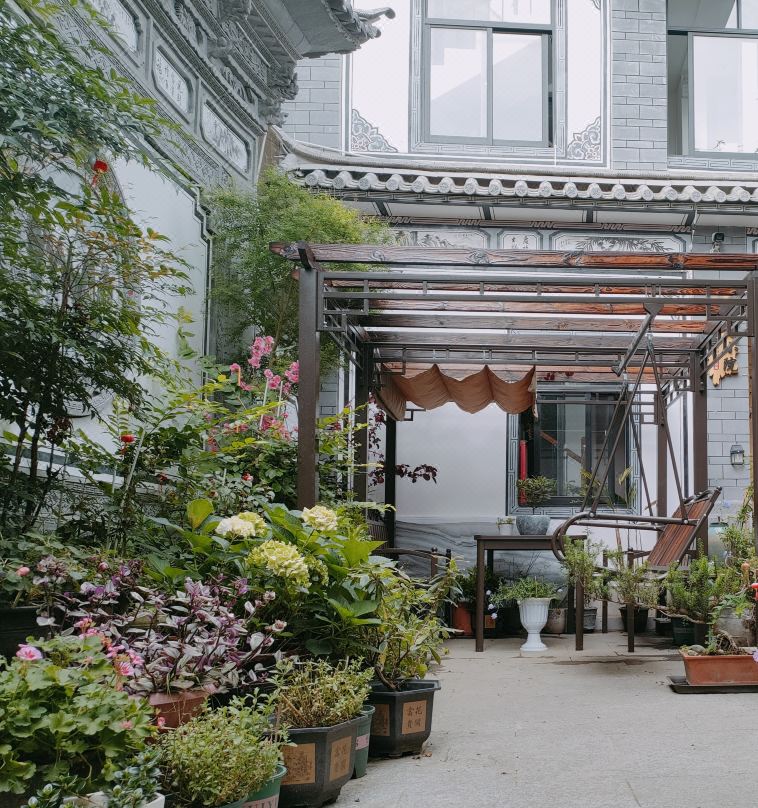 Dali Fengding Yuelai Homestay (Cai Village)