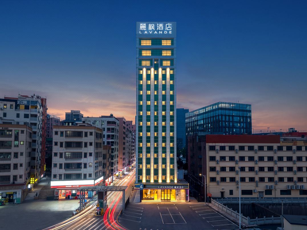 Lavande Hotel (Huawei Gangtou Metro Station)