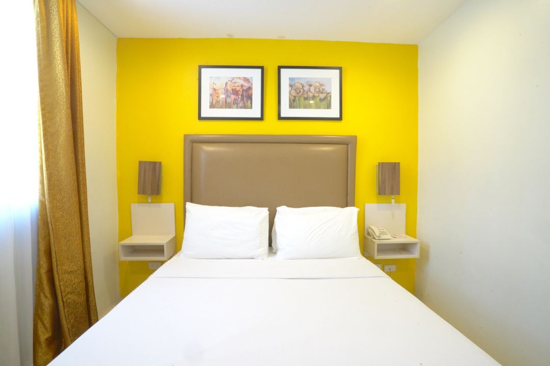 Toms Cabin Hotel