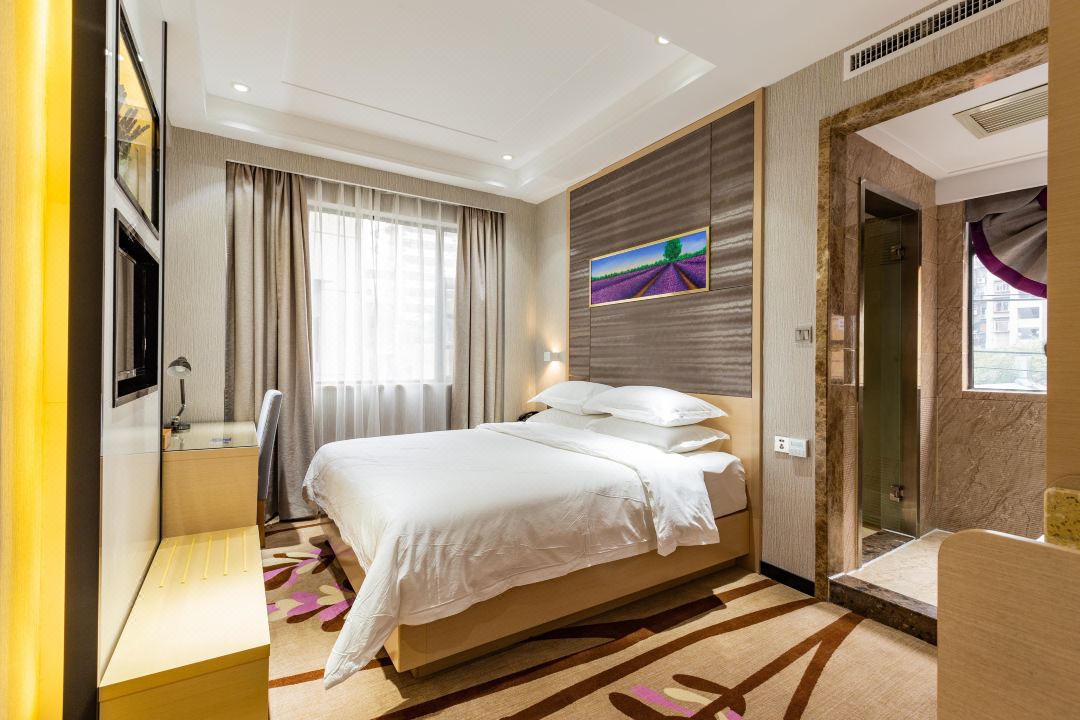 V9 Holiday Inn