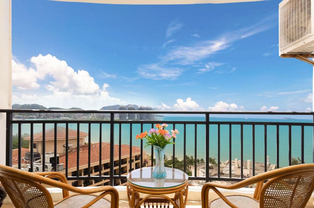 Brilliant Thousand Suns Scenic Resort Apartment (Sanya Bay Coconut Dream Corridor)