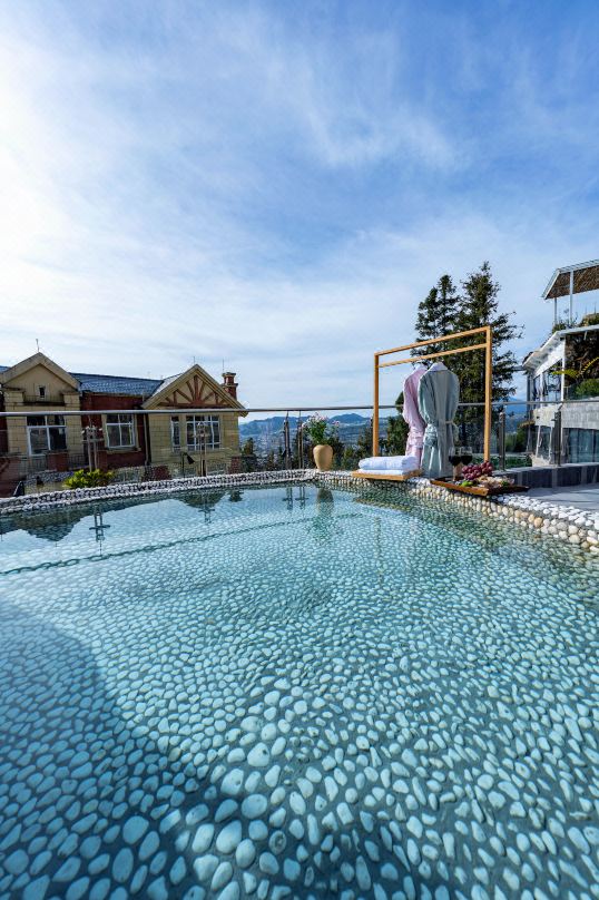Tengchong Dongli Hot Spring Courtyard