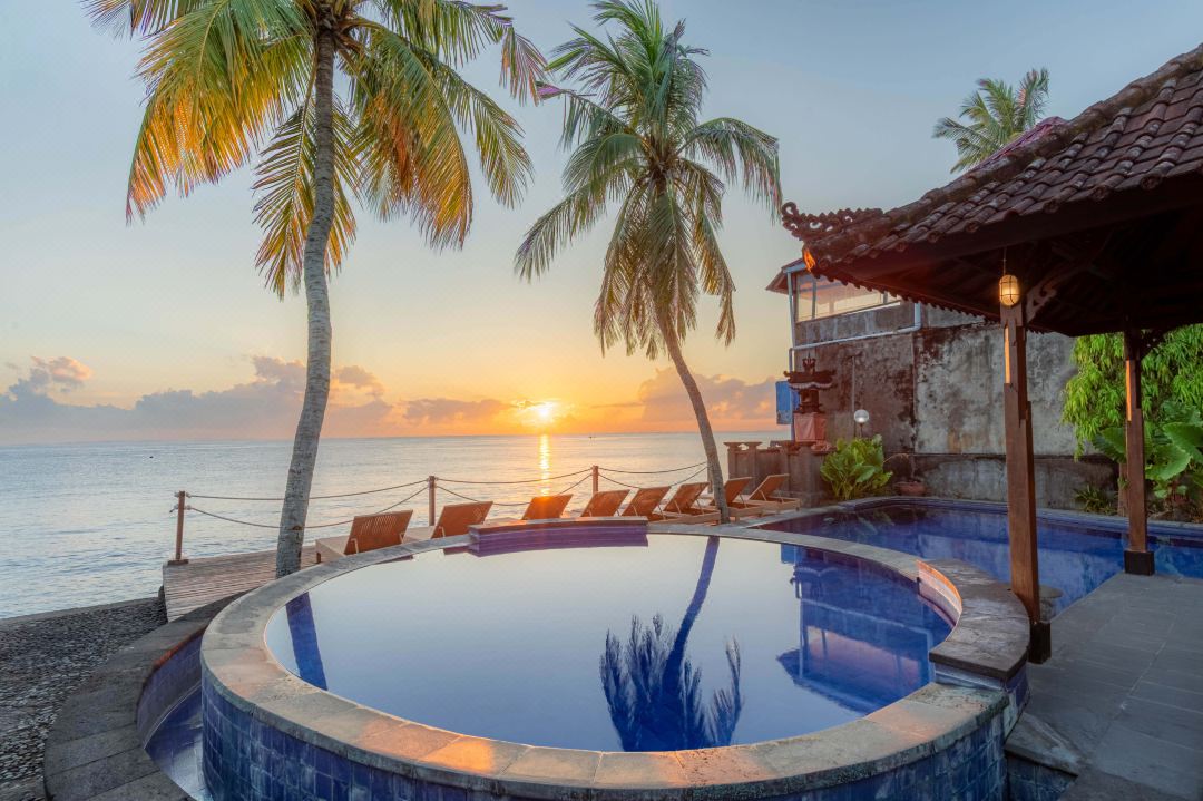 Paradise Palm Beach Bungalows and Dive Center