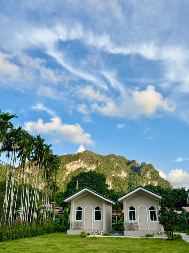 Hills & Hush Khao Sok Eco Resort