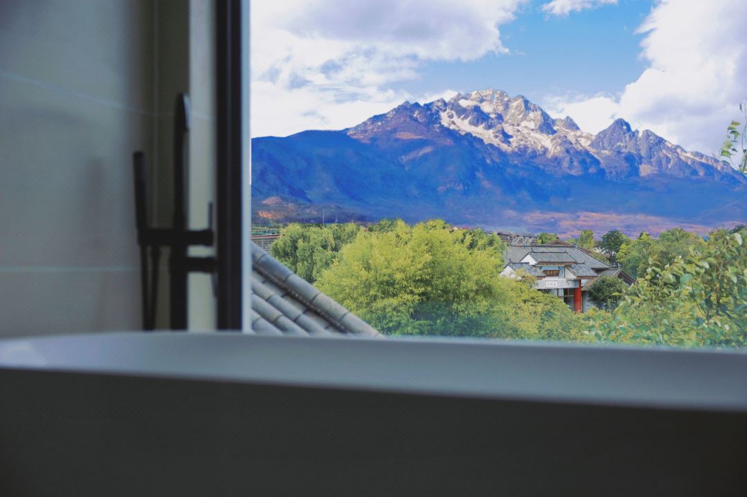 Lijiang Xinshang Snow Mountain View Hiking Homestay
