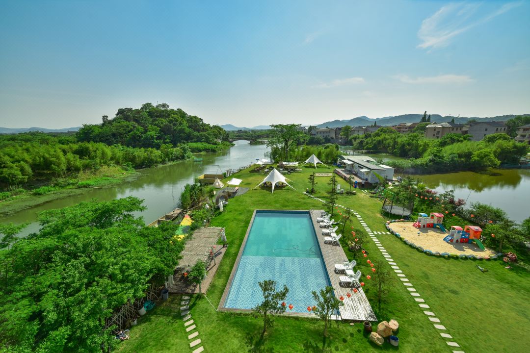 Deqing Three Mu Three Fen Land Homestay