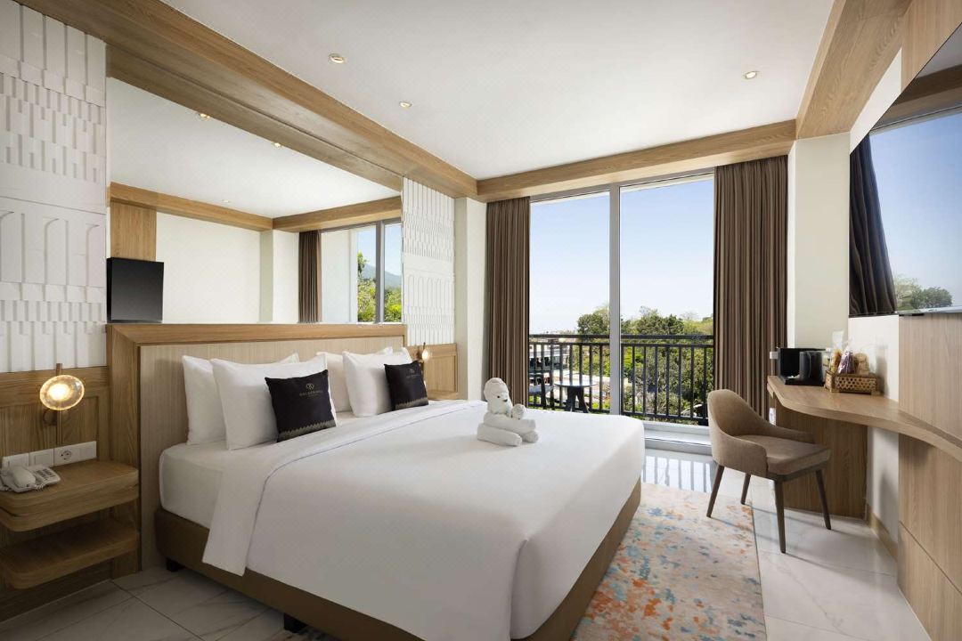 Golden Hill by Golden Tulip