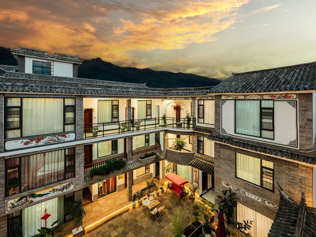 Yuannian Homestay (Dali Ancient Town Branch)