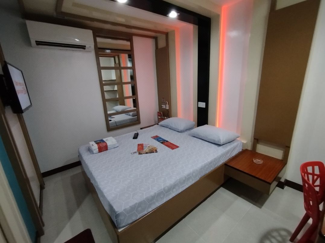 Hotel Sogo Timog Avenue