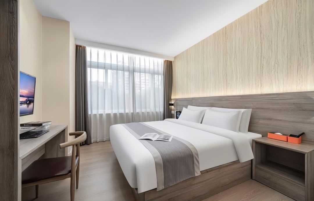 Shenzhen Liuliu Hotel (Shiyan Bus Station)