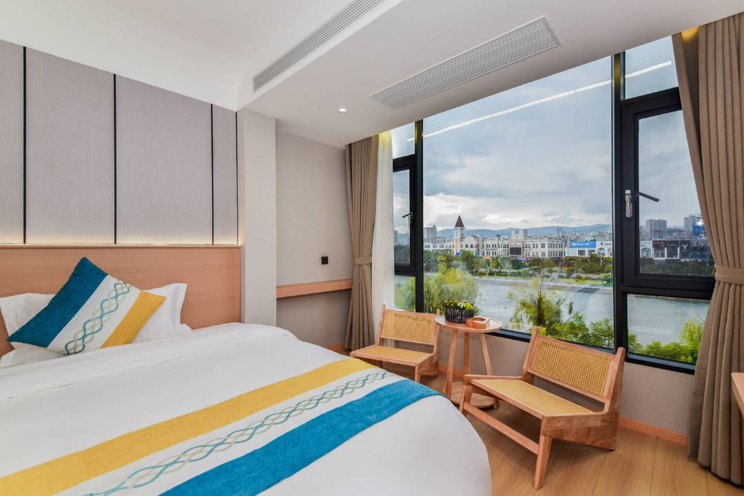 Yuxiang Smart Hotel (Erhai)