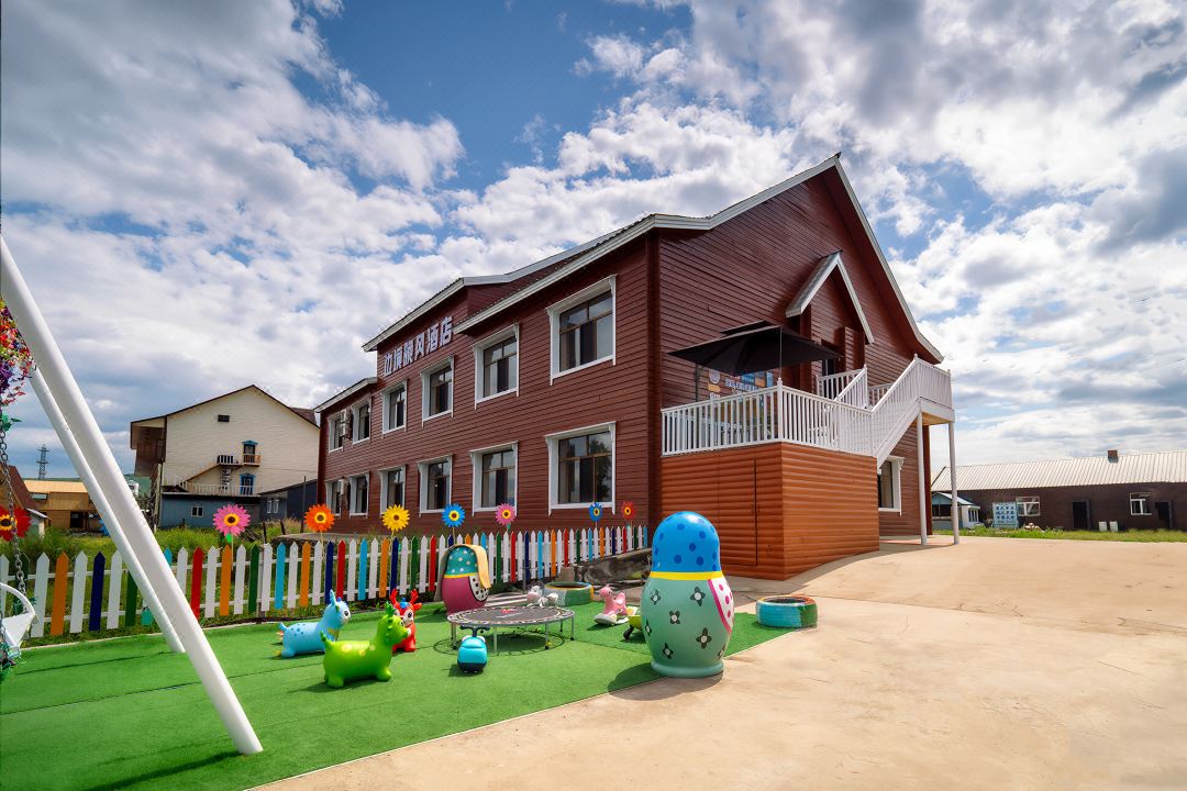 Matreshkas Red Pine Hotel