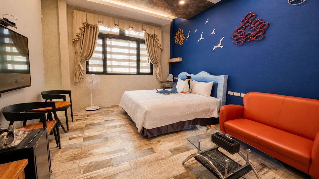 Happiness Space Inn