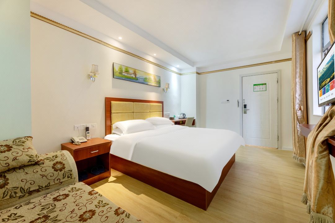 Kunji Hotel (Shenzhen North Railway Station)
