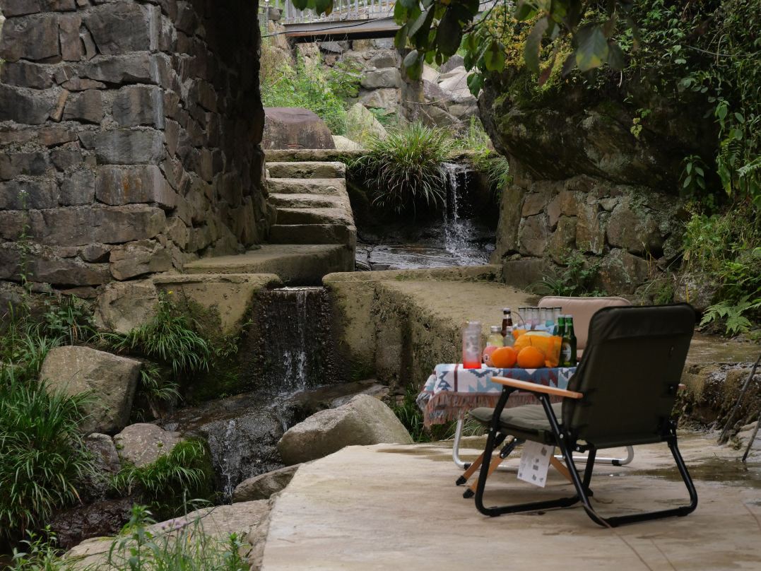 Anji mountain view hot spring holiday villa
