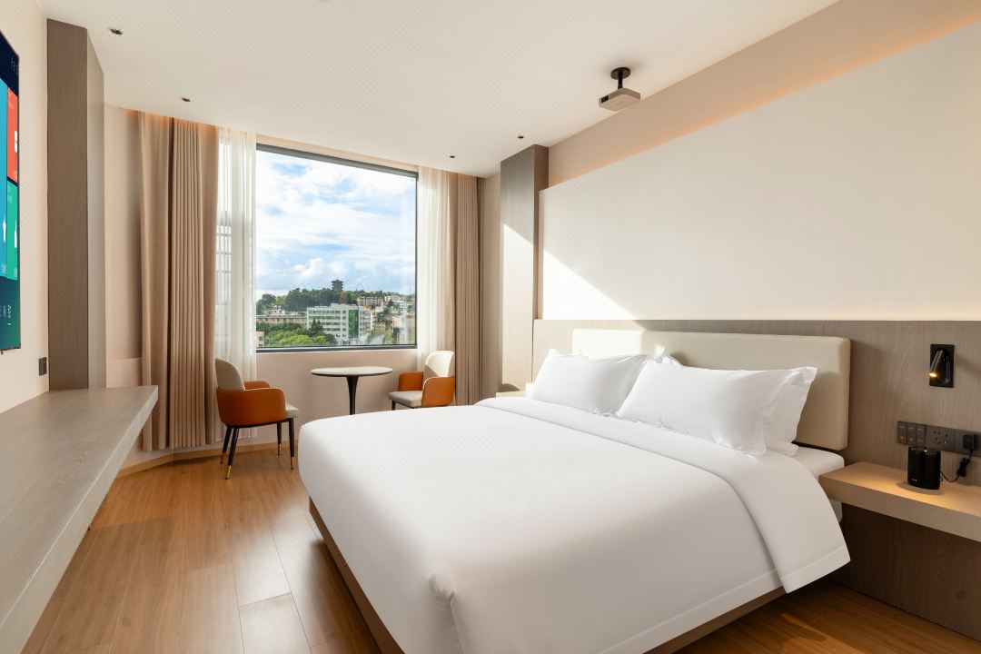 Liulin Yuan Zhixiang Hotel (Kunming Chenggong Square Dounan Flower Market Branch)