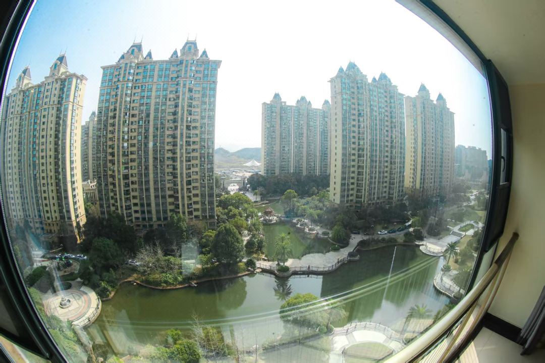 Room 1103, Building 14, Hengda Mingdu, No. 9 Jingdong Avenue, Zhushan District Jingdezhen City