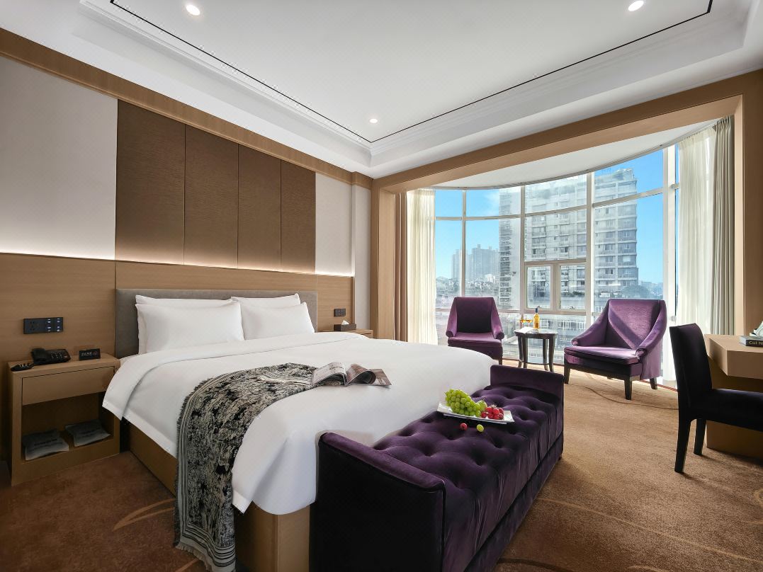 CLOUD LUXURY HOTEL