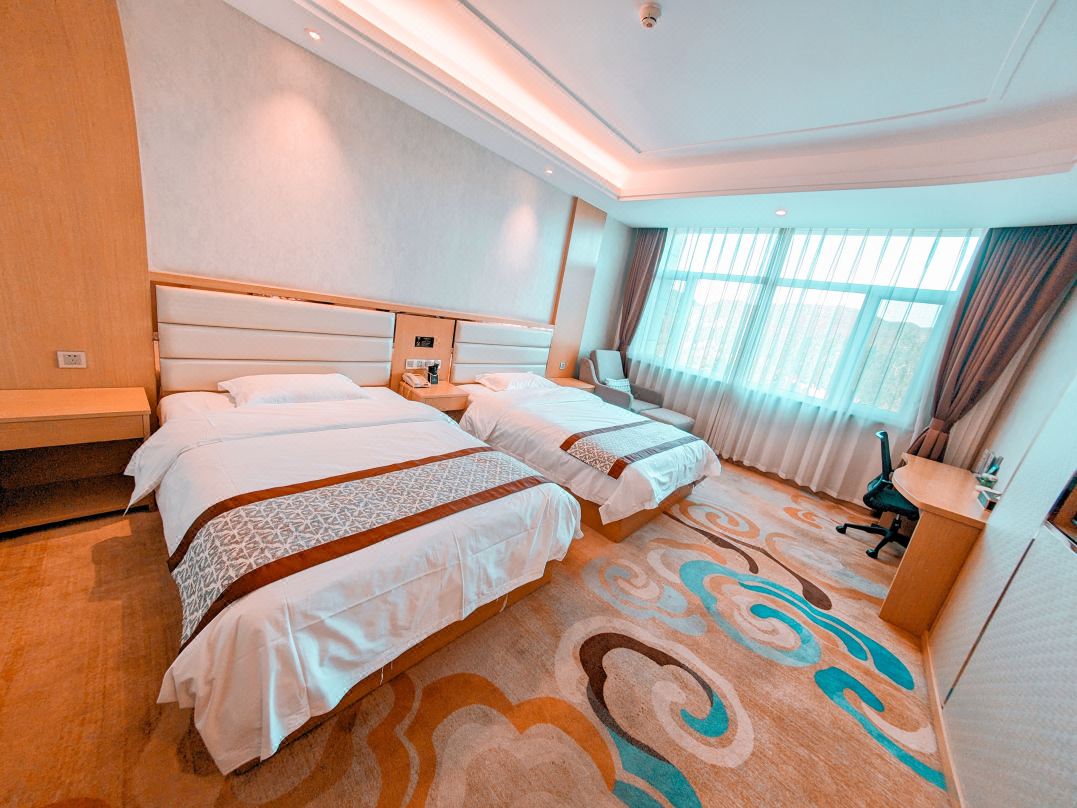 Chengde Huaguan Holiday Hotel (Puning Temple Branch)