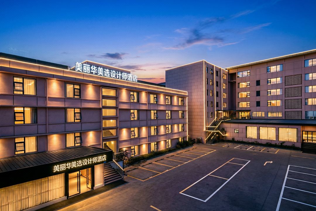 Designer's Hotel of Grace and Elegance