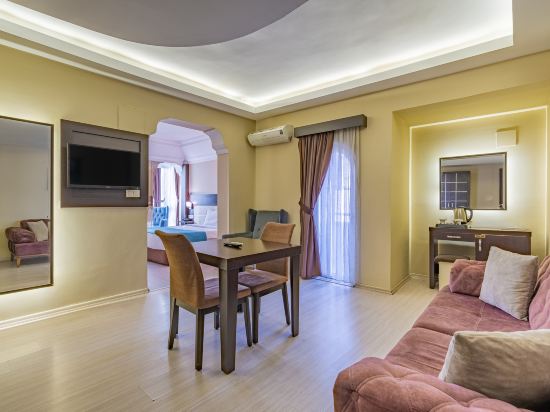 Buyuk Velic Hotel - Tap to explore photos
