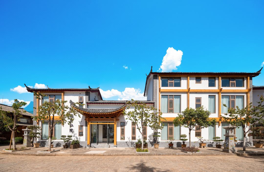Yinlu Hongyuan (East Gate Store of the Old Town of Lijiang)
