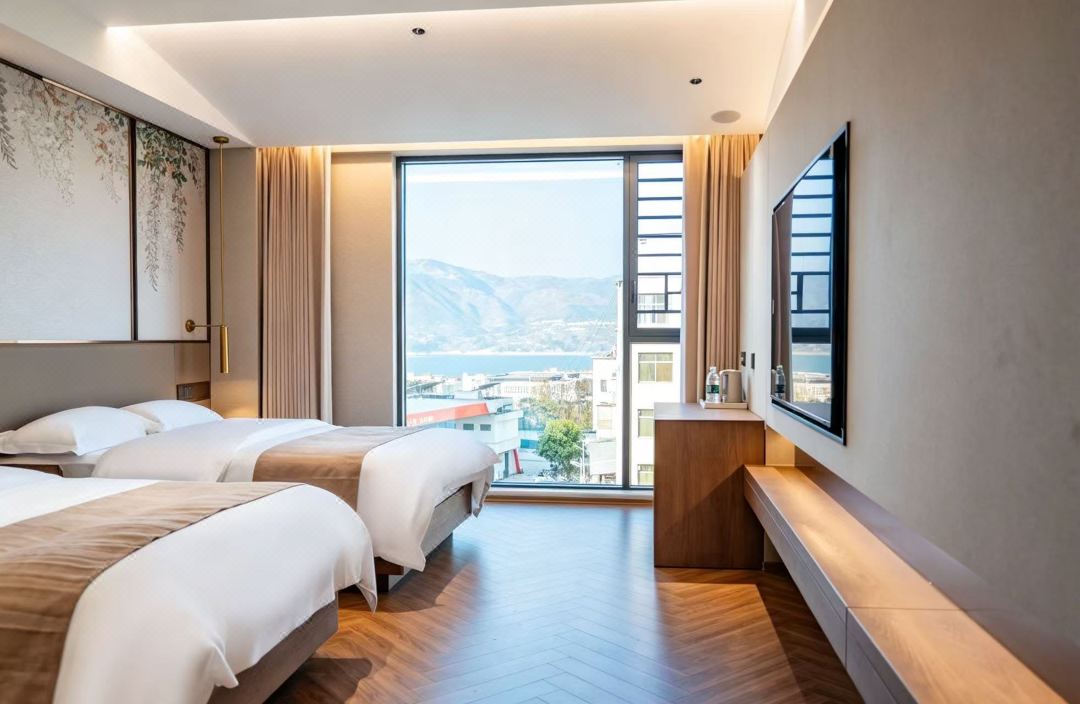 North Latitude27° Hotel